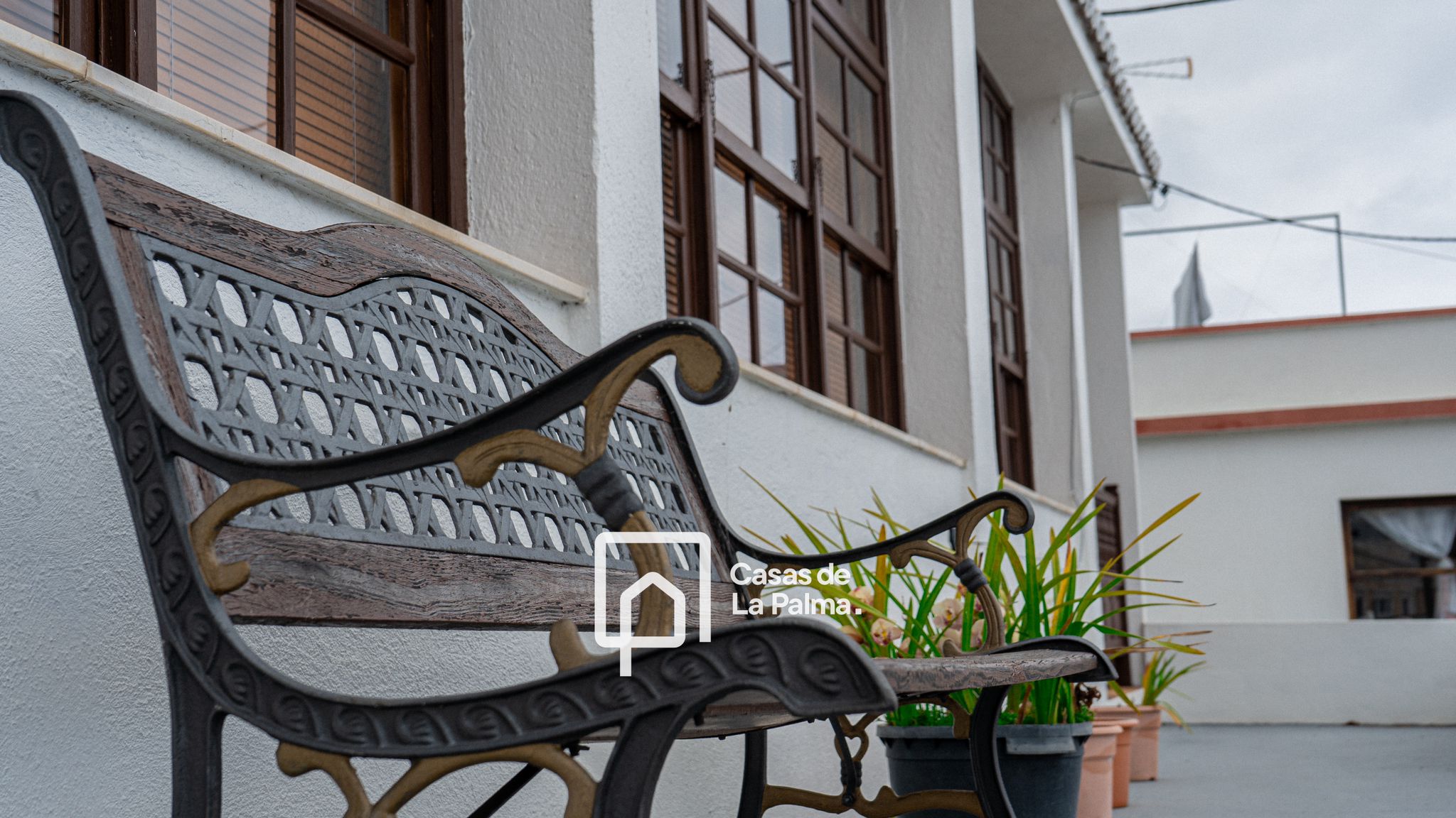 Vivienda de 179m2 + terreno de 973m2 - Imagen 3